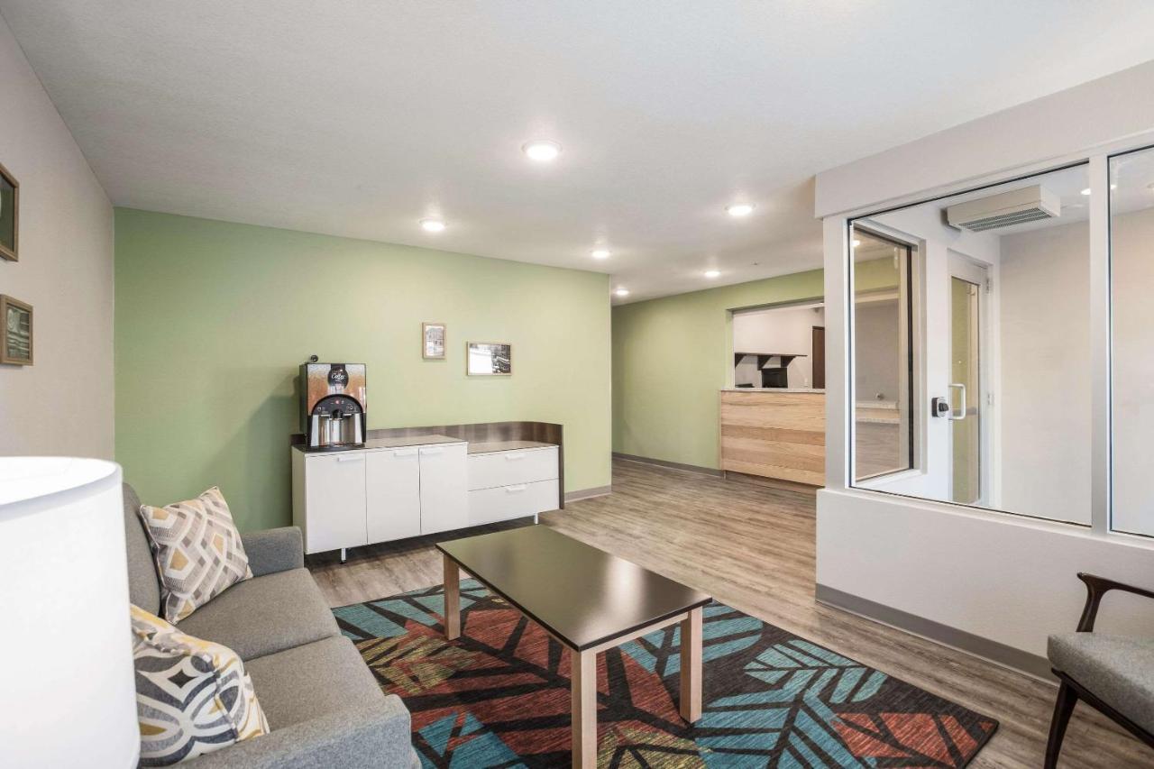 Woodspring Suites Detroit Мадісон-Гайтс Екстер'єр фото